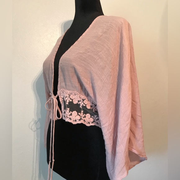 Revamped Women’s Cropped Cover Jacket Size M Kimono Style Sleeves Dusty Pink - Picture 2 of 8